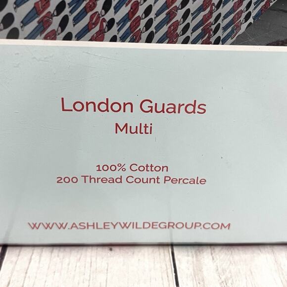NEW Cath Kidston Queen Sheet Set 4pc London Guards Print 100% Cotton 200 Thread - Picture 8 of 10